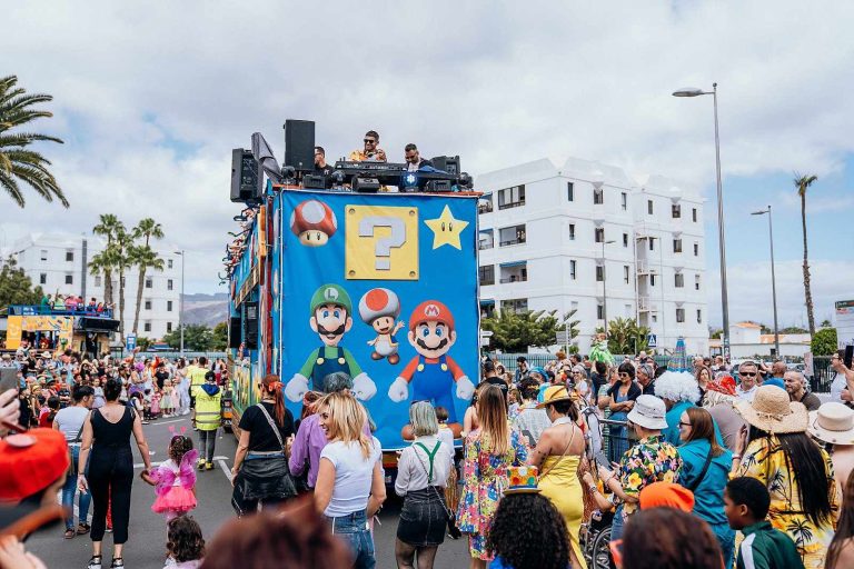 Cabalgata del Carnaval de Maspalomas.