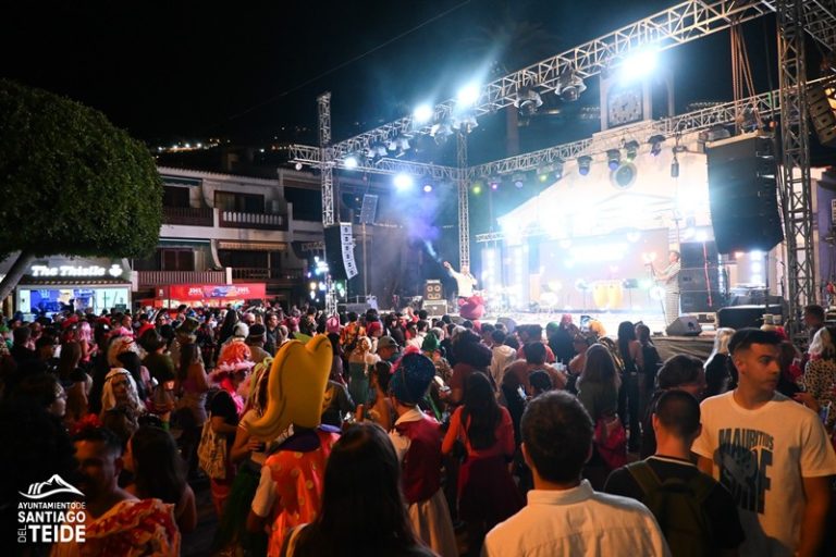 Carnaval de Día de Los Gigantes.