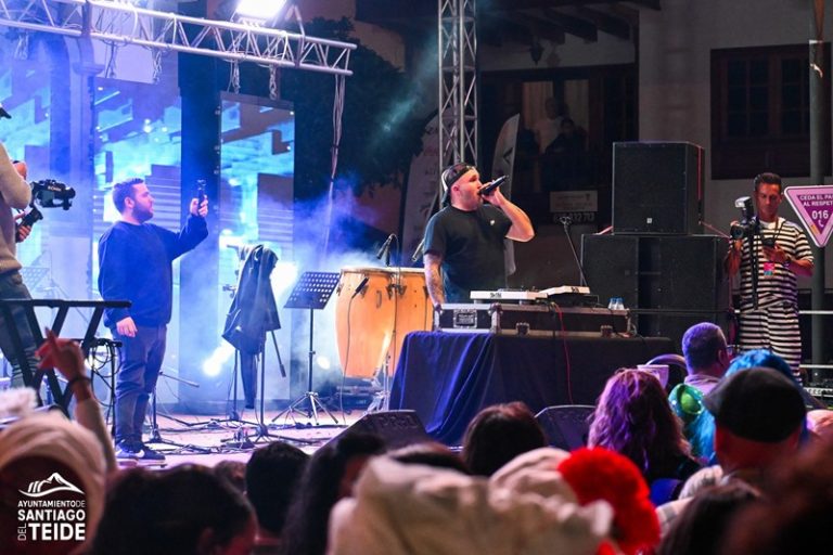 Carnaval de Día de Los Gigantes.
