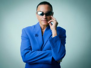 Elvis Crespo.