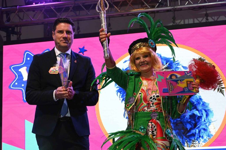 Gala Reina de Mayores del Carnaval de Los Gigantes.