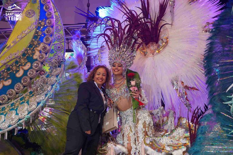 Gala Reina Adulta del Carnaval de Los Gigantes.