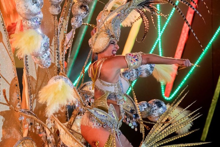 Gala de Elección de la Reina del Carnaval de Gran Tarajal 2025.