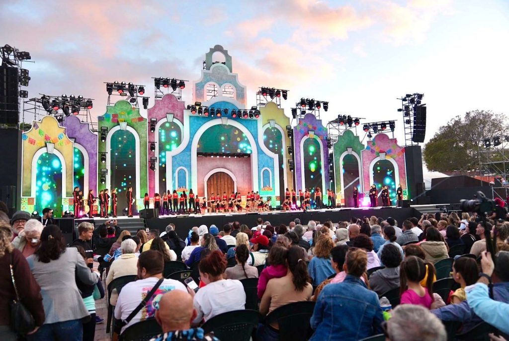 Grupos coreográficos del Carnaval de Maspalomas.