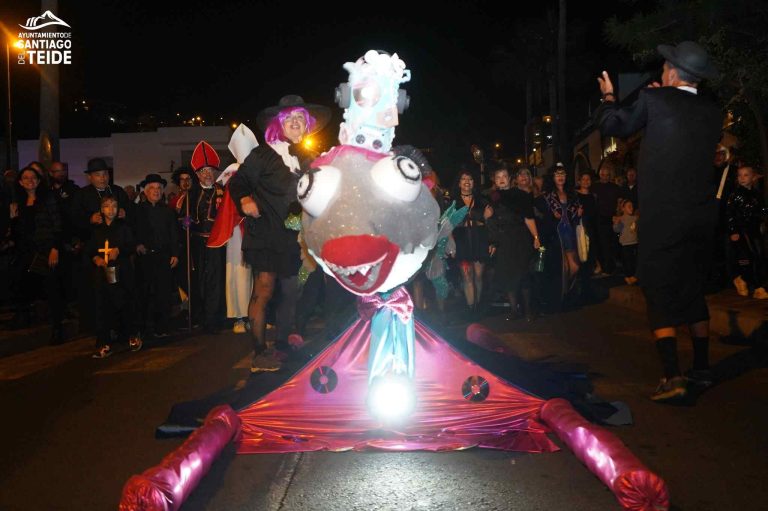 Entierro sardina del Carnaval de Los Gigantes.