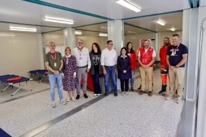 Alcaldesa y responsables del Hospitaltito.